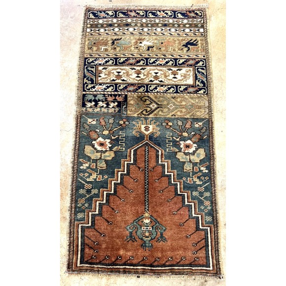 Vintage Turkish Anatolian 100% Wool Handwoven 1'10 x 3'7 feet Carpet Prayer Rug - Picture 3 of 3